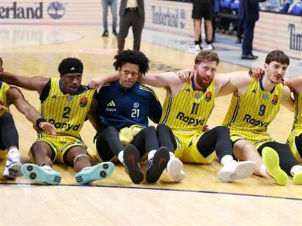 ערב נהדר בהיכל מנורה (אלן שיבר)