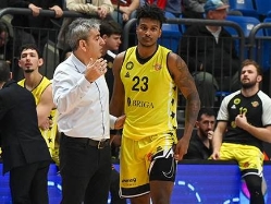 (ברני ארדוב) (צילום: ספורט 5)