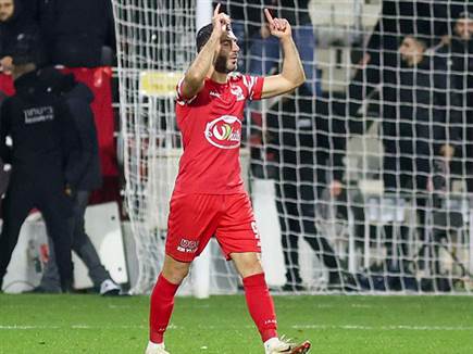 מירניאן חגג ראשון (קובי אליהו) (צילום: ספורט 5)