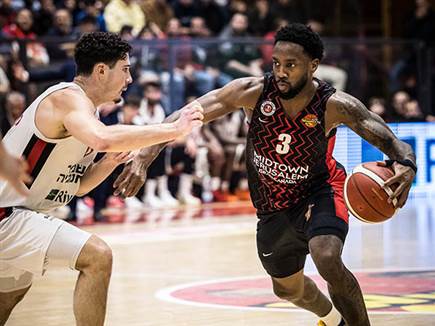 קרינגטון שינה את המומנטום (עודד קרני)