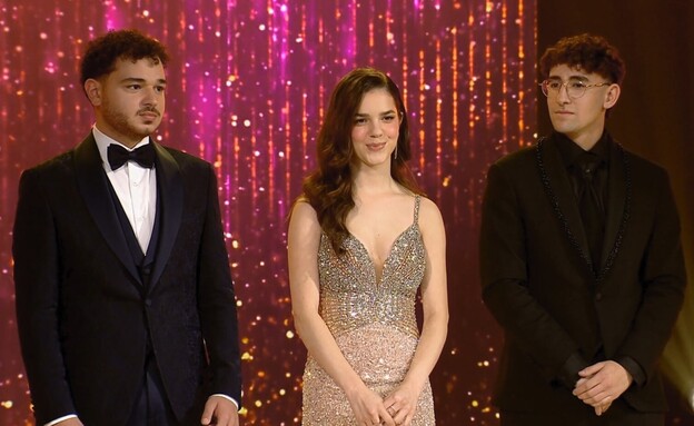 מתוך גמר התוכנית "אל-מייק אילכ" מתוך גמר התוכנית "אל-מייק אילכ"