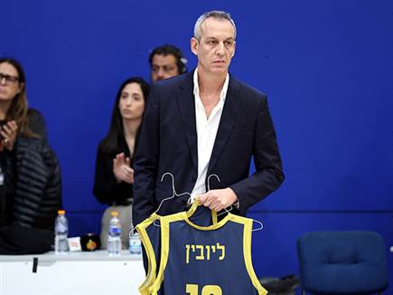 ידע מה להגיד לשחקנים. קטש (אלן שיבר)