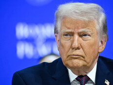 נשיא ארה"ב דונלד טראמפ בהכרזה על מועצת השלום