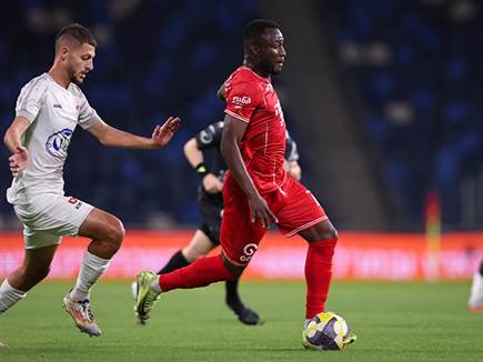 בעקבות מינוי סילבס: רג`יס אנדו יישאר?