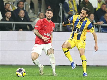 אלא שמכבי ת“א היתה שאננה (צילום: אלן שיבר)