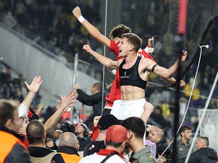 וצ`יקו חתם מהפך אדום (צילום: אלן שיבר)