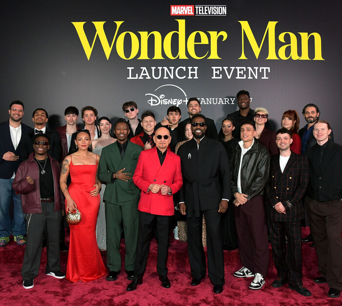 כל הצוות של "וונדר-מן" כל הצוות של "וונדר-מן"