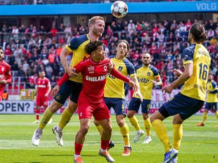 נשמר באגרסיביות (Jeroen Meuwsen/BSR Agency/Getty Images) (צילום: ספורט 5)