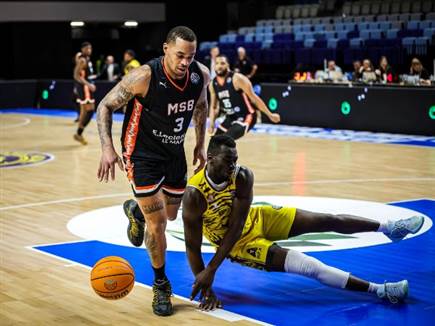 (FIBA) (צילום: ספורט 5)