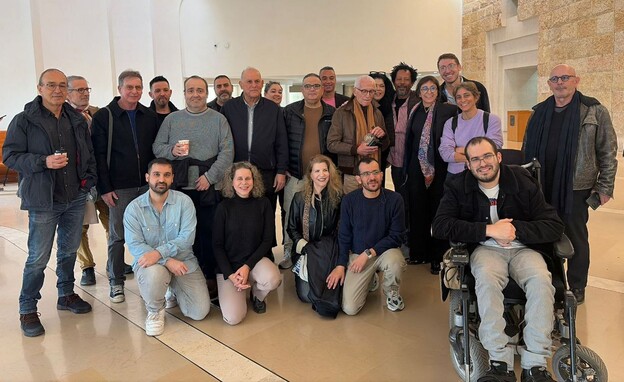 עובדי ובוגרי תחנת גלי צה"ל בדיון בבג"ץ