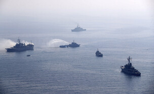 ספינות מלחמה איראניות במהלך תרגיל צבאי עם רוסיה (צילום: AP)