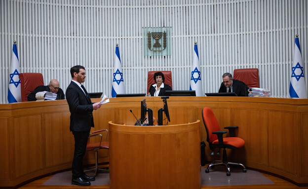 דיון בבג"ץ על סגירת גלי צה"ל (צילום: יונתן זינדל, פלאש 90)