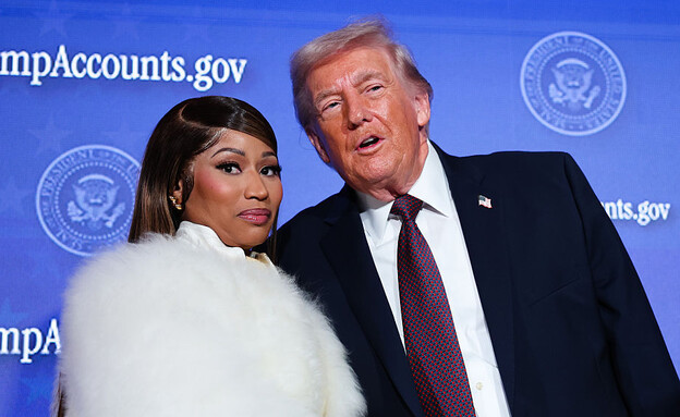 נשיא ארה"ב דונלד טראמפ יחד עם ניקי מינאז' (צילום: Win McNamee/Getty Images) נשיא ארה"ב דונלד טראמפ יחד עם ניקי מינאז' (צילום: Win McNamee/Getty Images)
