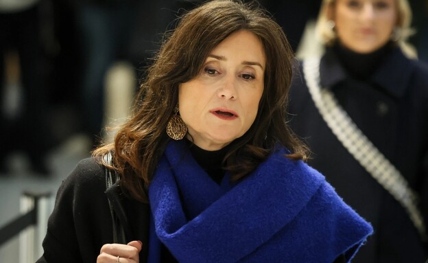 הפוליטיקאית הצרפתיה סנדרין ג'וסו שסוממה בפריז (צילום: AP)