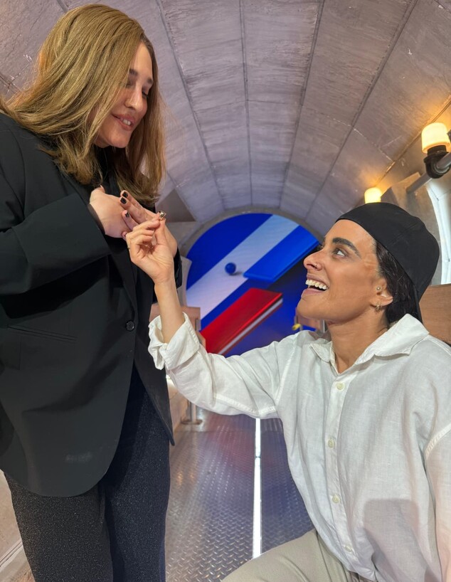 אמילי דמארי ודניאל עמית ב"ארץ נהדרת" אמילי דמארי ודניאל עמית ב"ארץ נהדרת"