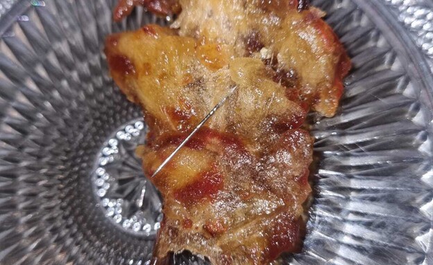 המחט שהתגלתה בתוך התמר