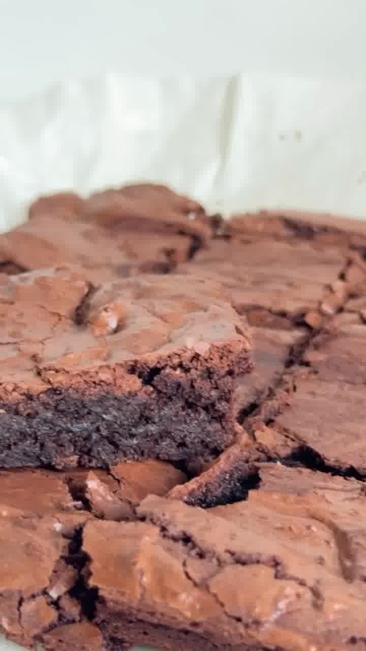 תמיד עסיסי, תמיד טעים: המתכון המושלם שלנו לבראוניז