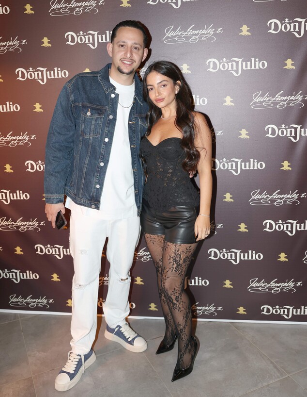 ארז מוגרבי חוגג יום הולדת ארז מוגרבי חוגג יום הולדת