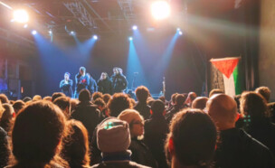 להקת Earth סירבה לעלות לבמה בגלל דגל פלסטין (צילום: Instagram)