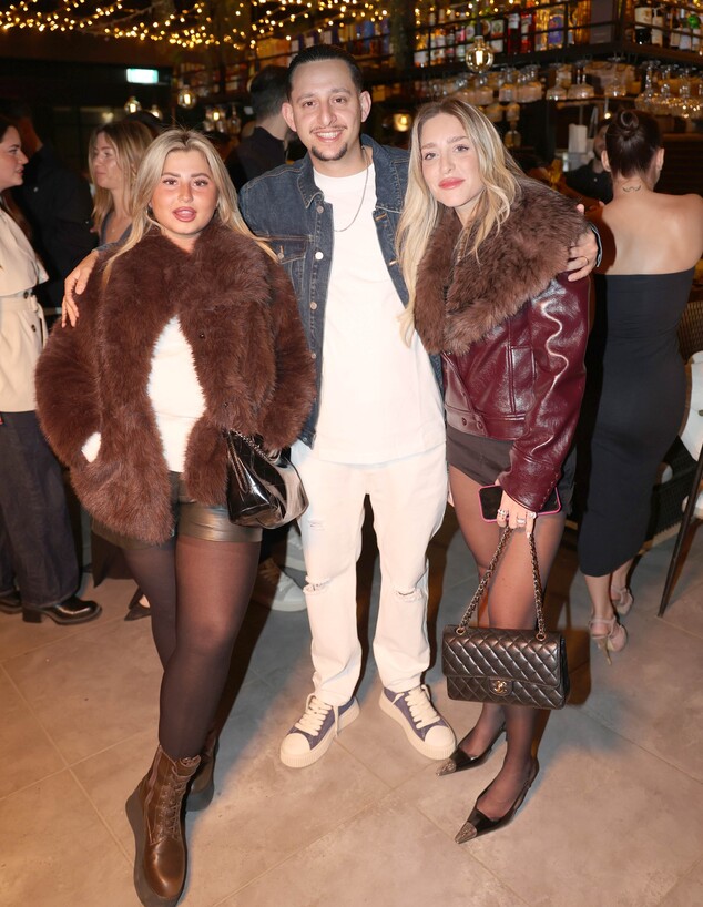 ארז מוגרבי חוגג יום הולדת ארז מוגרבי חוגג יום הולדת