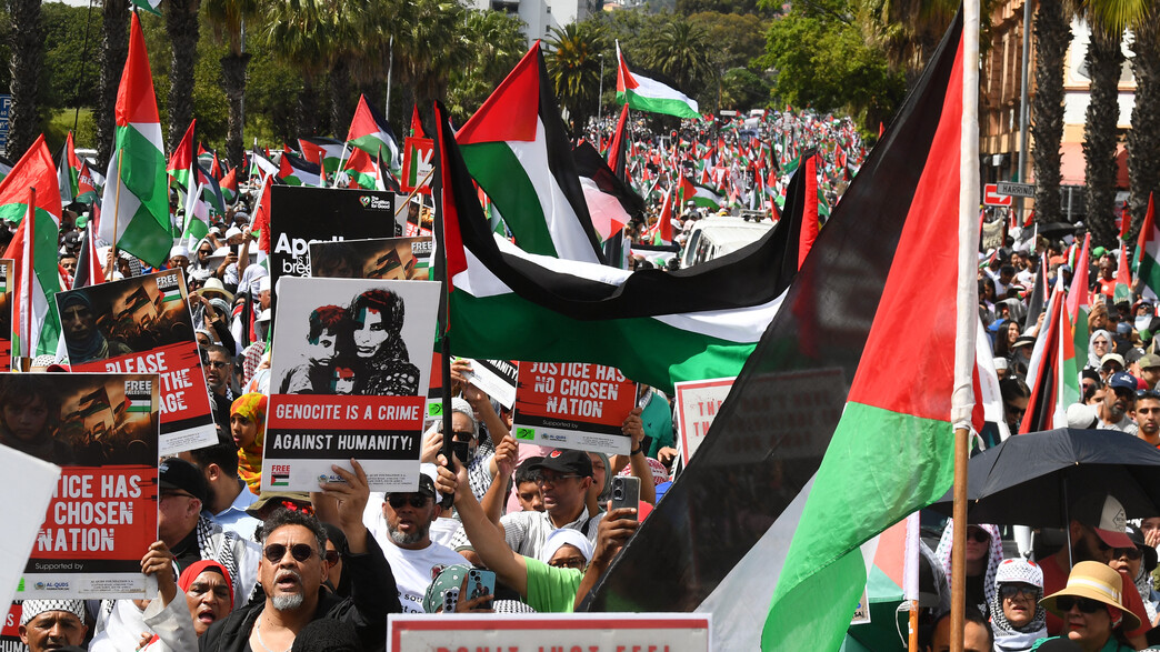 מחאה פרו פלסטינית בקייפטאון, דרום אפריקה מחאה פרו פלסטינית בקייפטאון, דרום אפריקה