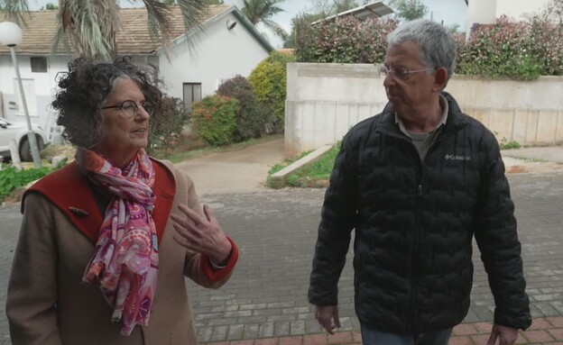 שושן ואחיה אביב