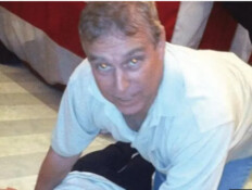 התמונות המביכות של אנדרו