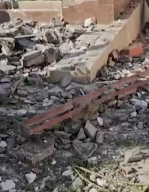 נזק רב נגרם מפיצוצים בבניין מגורים בעיר בנדר עבאס שבדרום איראן - כ נזק רב נגרם מפיצוצים בבניין מגורים בעיר בנדר עבאס שבדרום איראן - כ