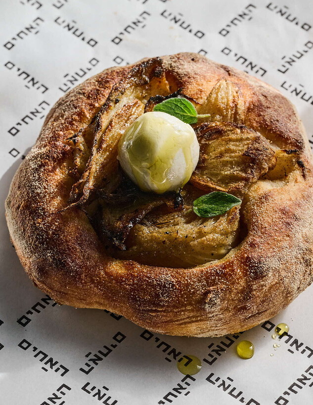 פוקאצה שומר לבנה של המחלבה הקטנה