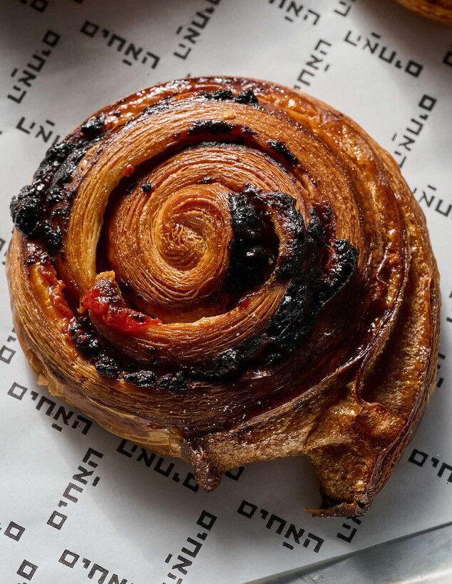 שבלול ריבת שרי וגבינת שחת