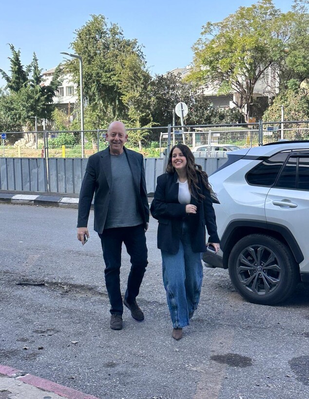 גלי וראובן לביא גלי וראובן לביא