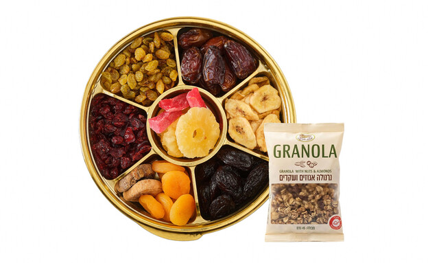 אגוז הכפר טו בשבט וגרנולה אגוז הכפר טו בשבט וגרנולה