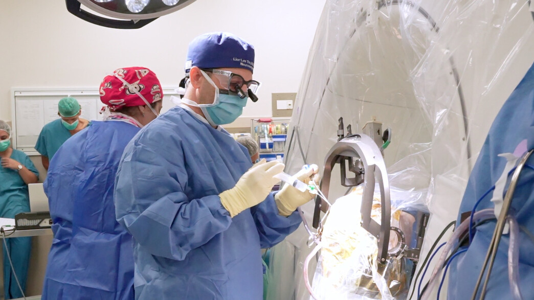 רופאי רמב"ם - גירוי עמוק ל-OCD. סכיזופרניה הבאה בת רופאי רמב"ם - גירוי עמוק ל-OCD. סכיזופרניה הבאה בת