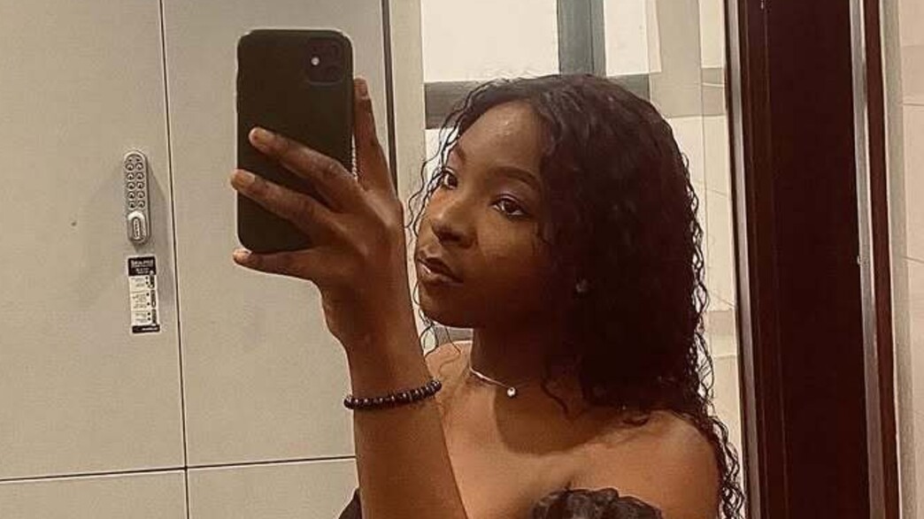 Ifunanya Nwangene זמרת מניגריה שמתה בהכשת נחש