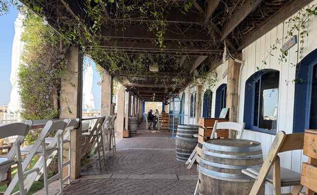 לאגוס החדשה בעין גב