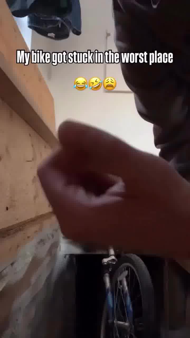 שמישהו יבדוק שאין לה נזק מוחי