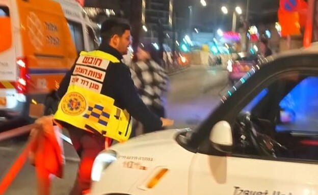 אמבולנס איחוד הצלה דרס נערה