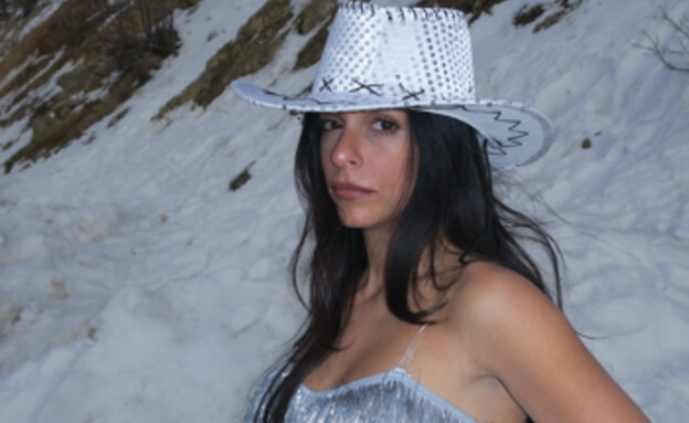 אורטל עמר בפופ אפ תחפושות שלה