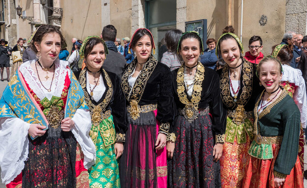 נשים אלבניות