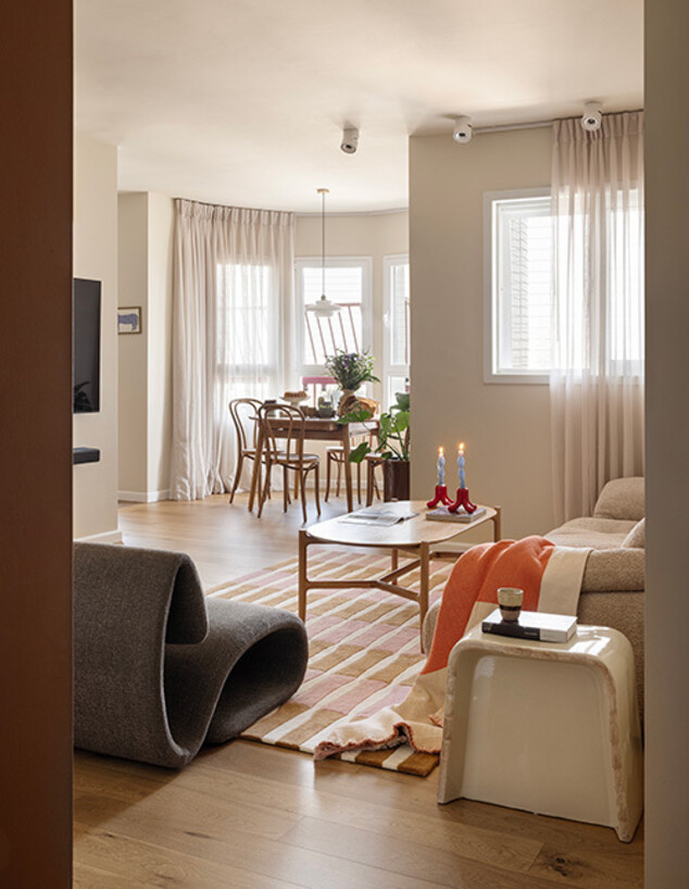 דירת הרופאים בראשלצ מבט לסלון מנקוזי נוק 