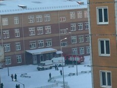 בית הספר שהוצת בעיר קרסנויארסק ברוסיה