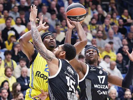 משחק צמוד במיוחד בהיכל (אלן שיבר)