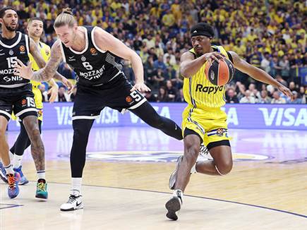 קלארק. גיבור הערב (אלן שיבר) (צילום: ספורט 5)