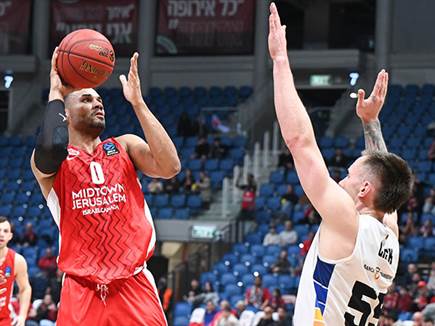 סמית` בדרך לסל (ברני ארדוב)