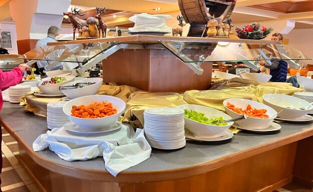 ארוחת בוקר מלון מירמונטי פאסו טונלה