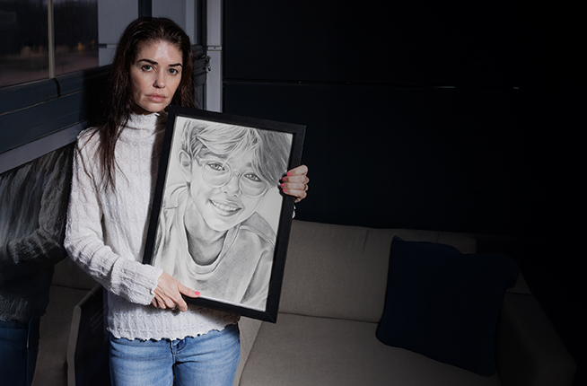 עינת הדס, אמו של הילד שהתאבד (צילום: עופר חן)