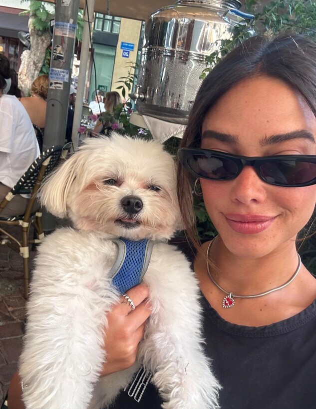 דנית גרינברג והכלב פרדי