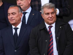 רפא יוסטה לצידו של ז׳ואן לאפורטה. ימלא את מקומו זמנית (GETTY) (צילום: ספורט 5)