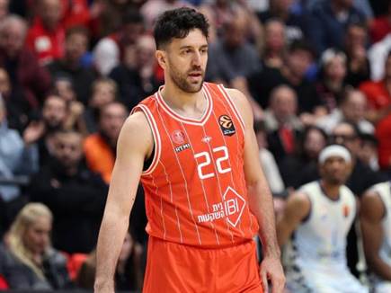 אבל הפועל ת״א שמרה רע, ובסוף גם תקפה רע (אלן שיבר)