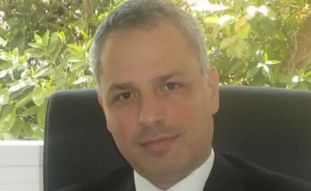 עו"ד אמיר לנטון